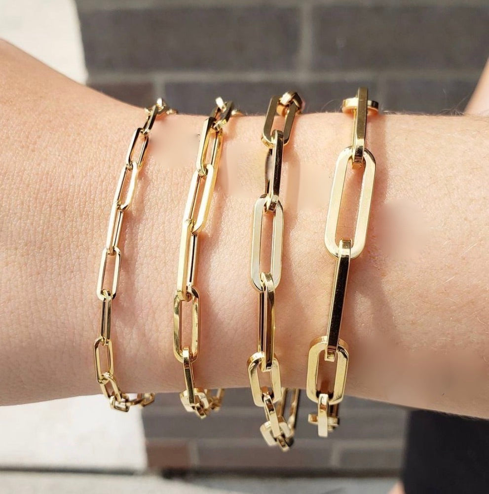 PAPER CLIP CHAIN BRACELET. 14KT GOLD Morgan Jonathan