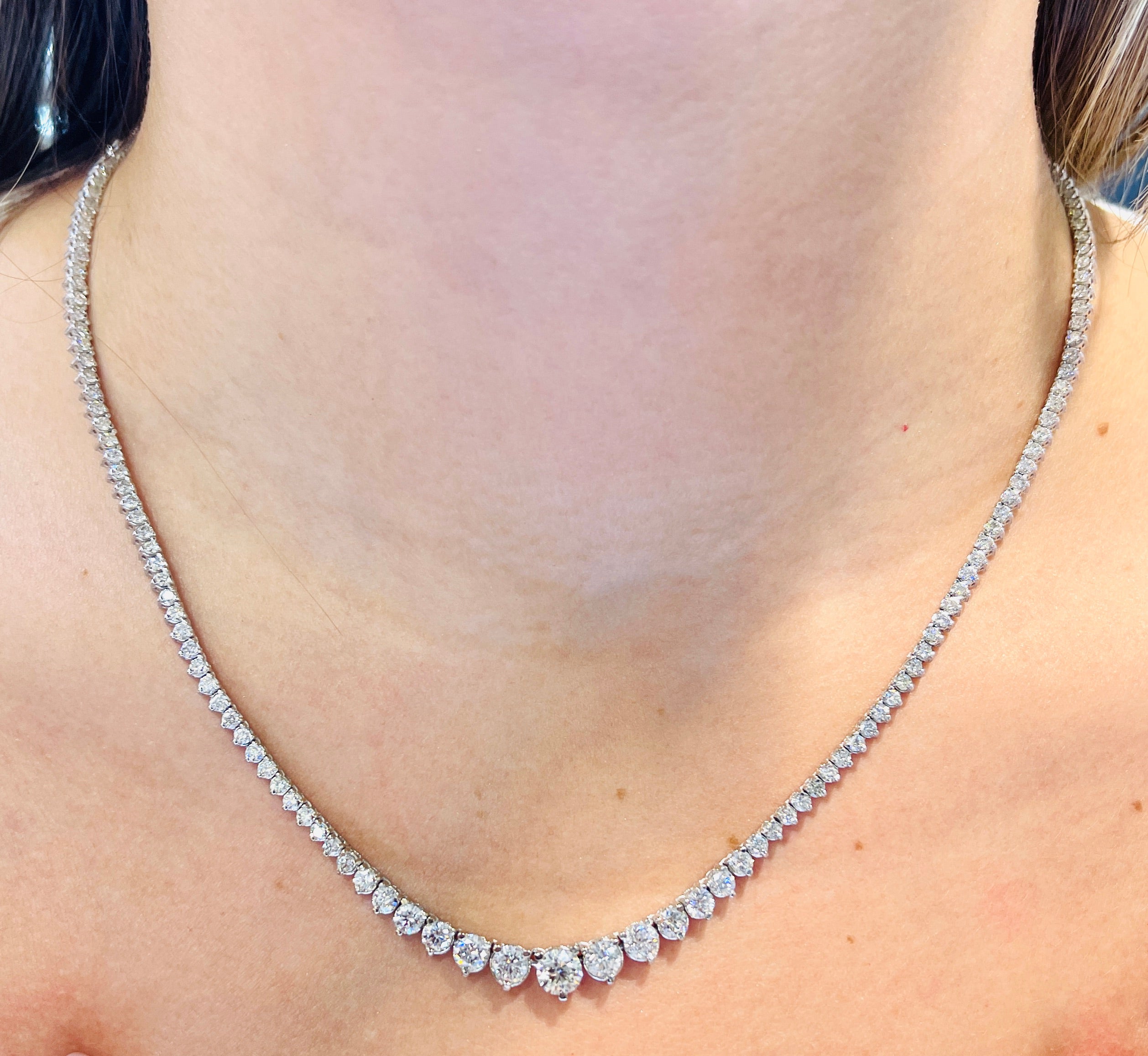 Graduated tennis necklace diamond Outlet